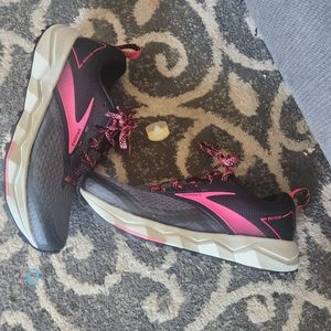 Brooks women's shoes